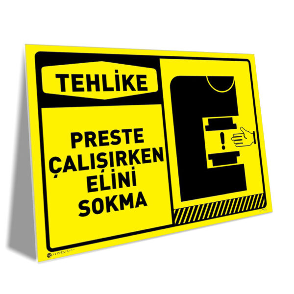 Preste Çalışırken Elini Sokma